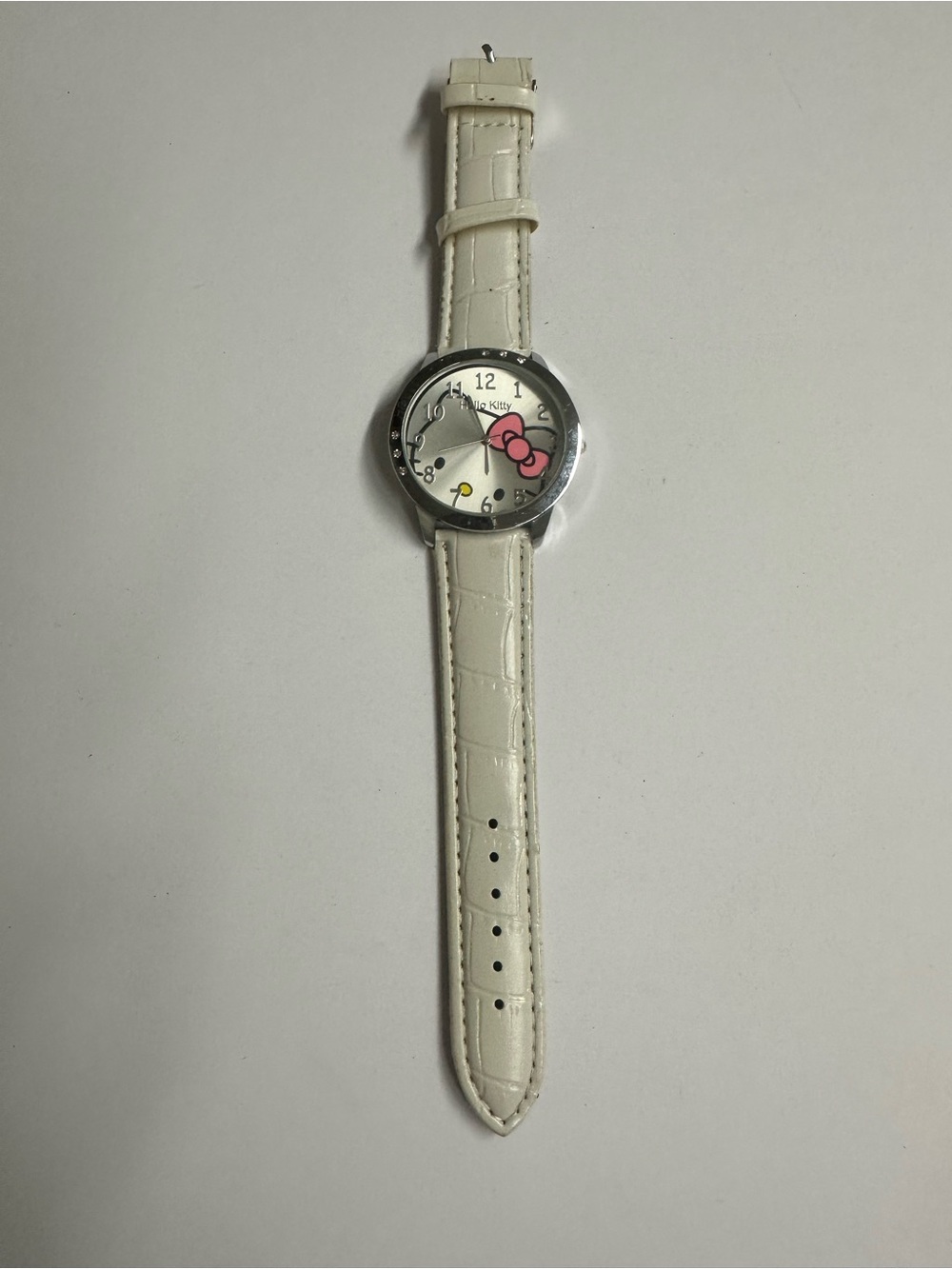 Hello Kitty White faux Leather Strap Watch with Pink Bow
